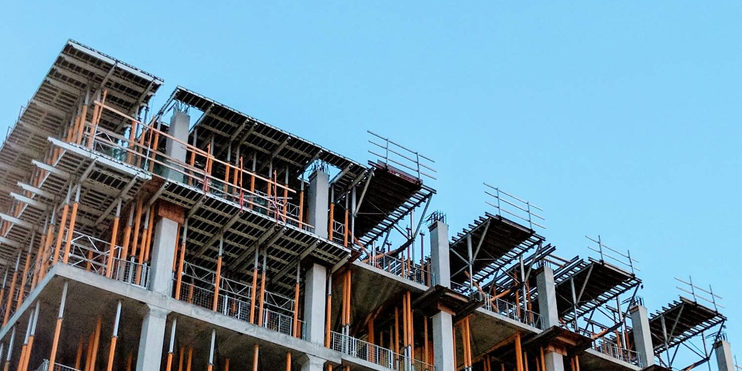 Entreprise générale du bâtiment en Île-de-France – Construction, rénovation et gestion de projets immobiliers pour particuliers et professionnels.